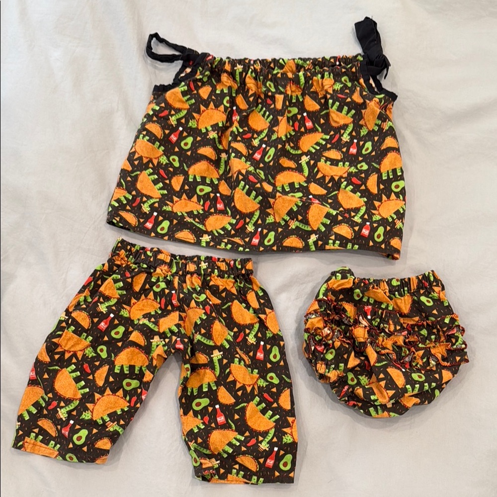 5/$12 handmade taco dinosaur set